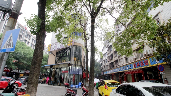 三里垅小区外景图