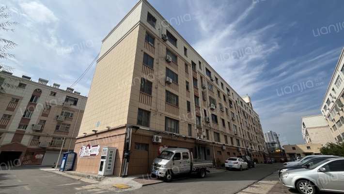 宏大小区外景图