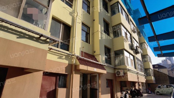 薛家岛医院家属楼外景图