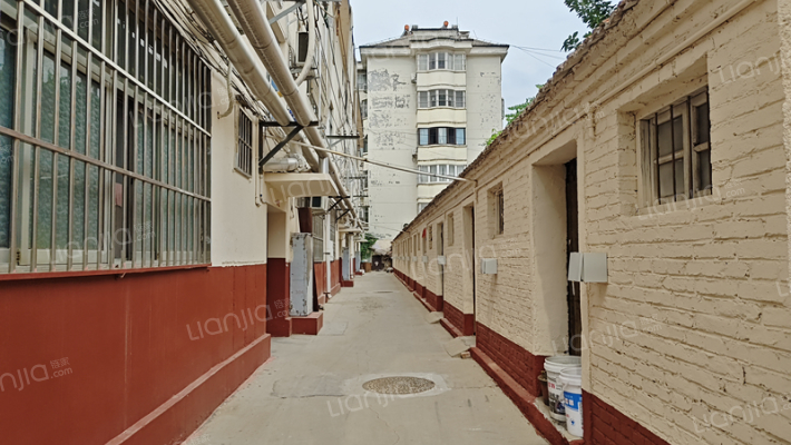 外贸家属院外景图