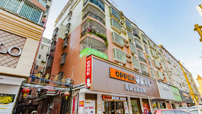 峰光花园外景图