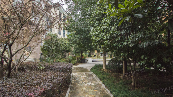 水岸绿庭A区外景图