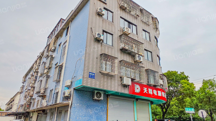 梧振东路338号外景图