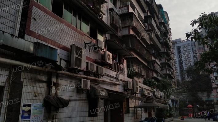 南新大厦外景图