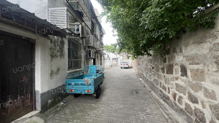 前管弄堂小区外景图