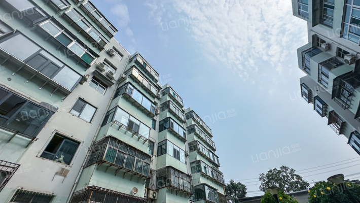 市审计局住宅外景图