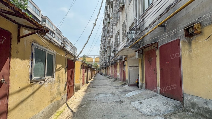 二轻局家属院外景图