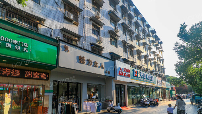 市新华书店家属院外景图