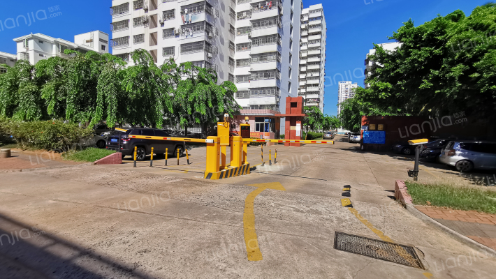 甸昆教师村外景图