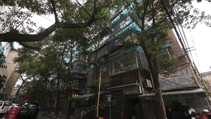 税务宿舍外景图