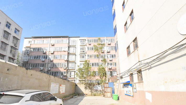 印染厂家属院外景图