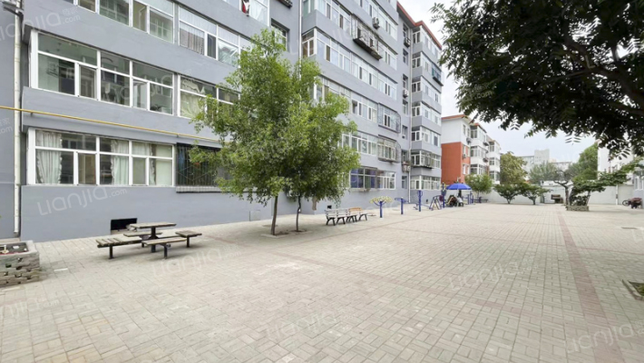 万柏林区政府机关宿舍外景图