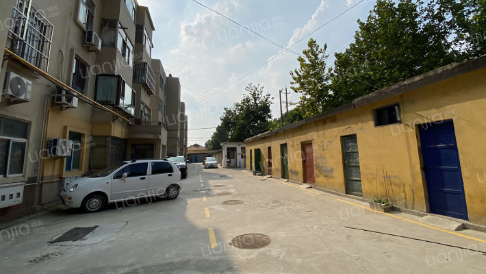 红泥洼宿舍外景图