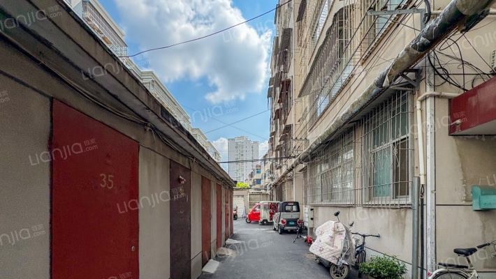 财税家属院外景图