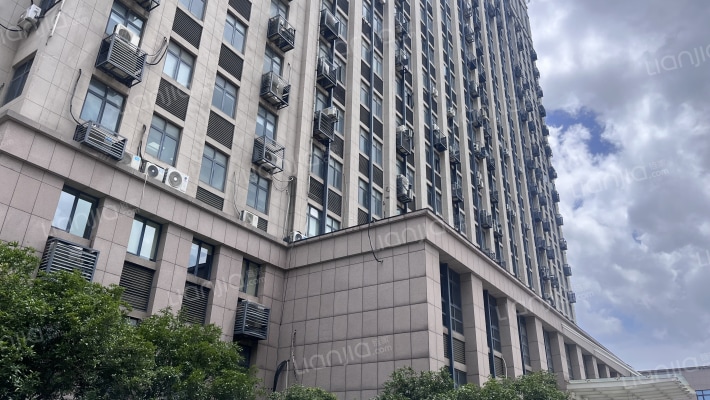 上领大厦外景图