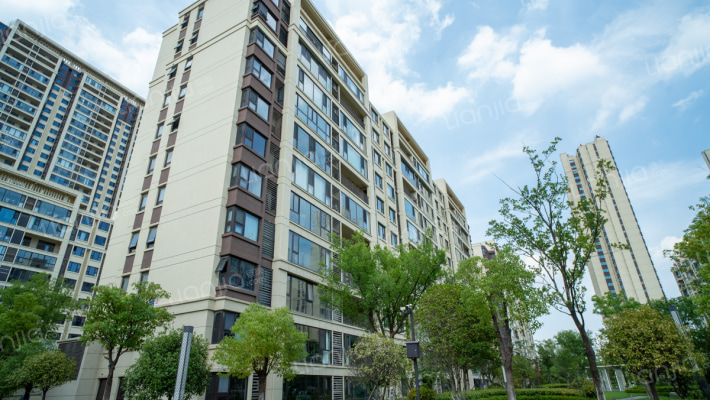 上锦花园外景图