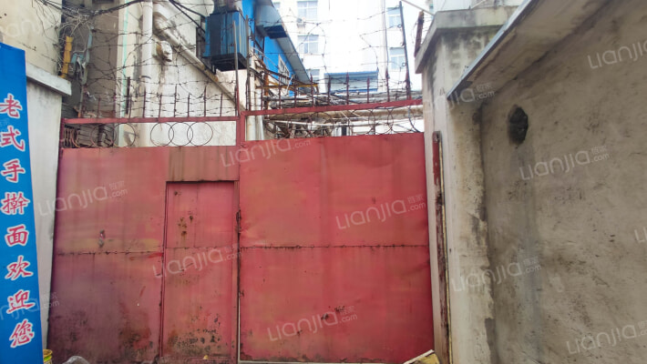 张炉独院外景图