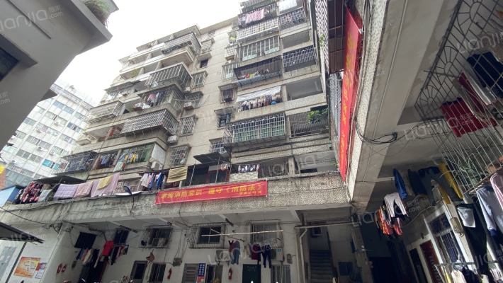 粤通宿舍外景图