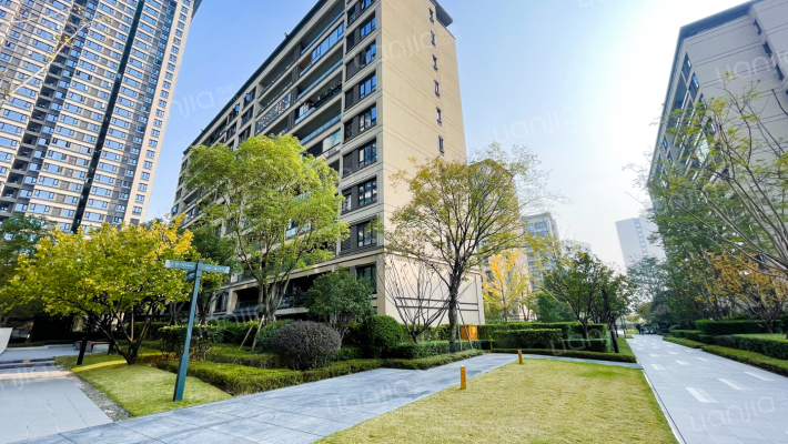 重庆融创文旅城汀兰岸外景图