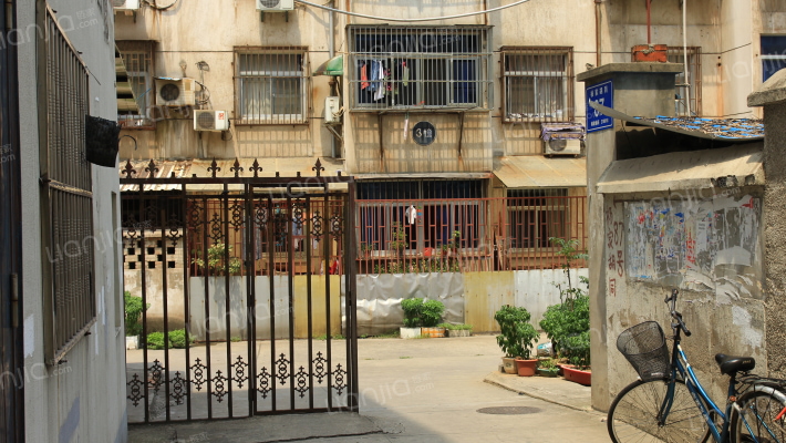 杨家胡同87号外景图