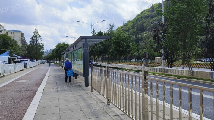 春雨小区外景图