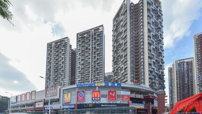 万科红生活广场外景图