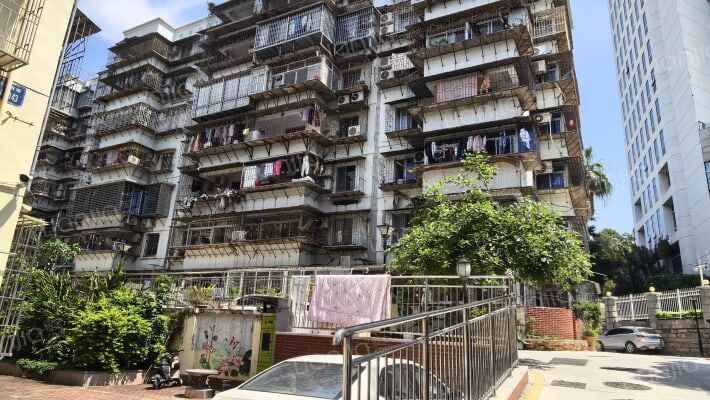 莲前水务集团宿舍外景图