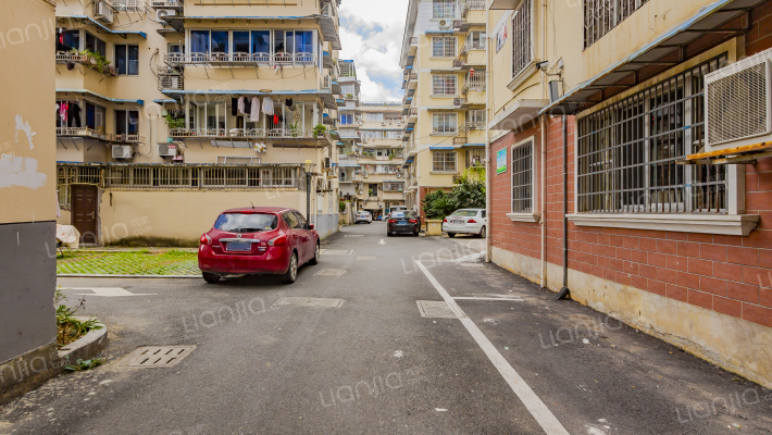 中天公寓外景图