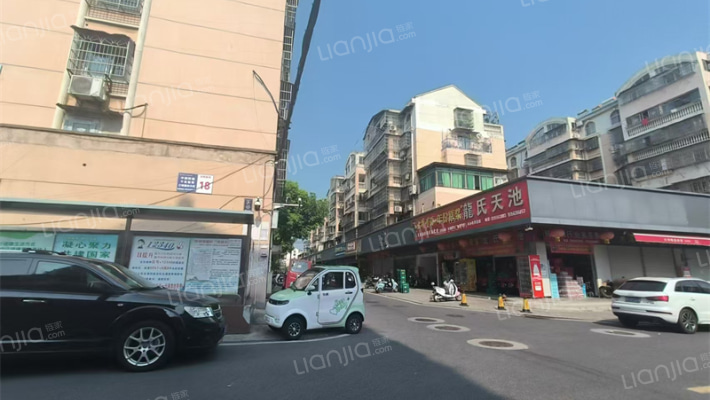 古树新苑住宅小区外景图