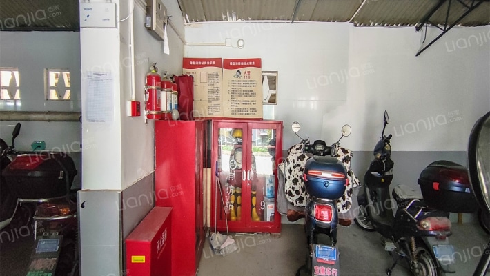 荣成小区外景图