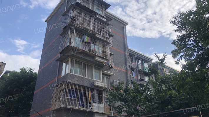 邮电职业技术学院宿舍外景图