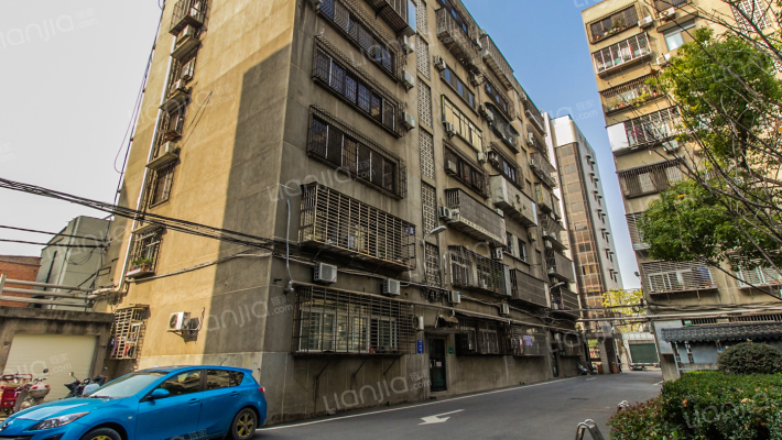 襄阳市财局家属院外景图