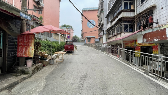 长山路外景图