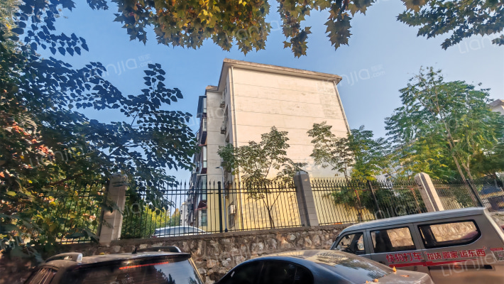 石家庄职业技术学院教工宿舍外景图