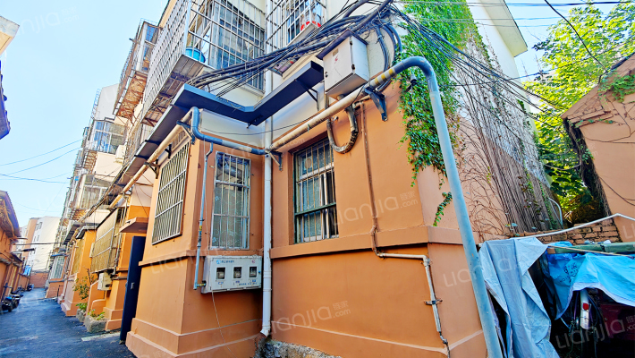 糖茶站宿舍外景图