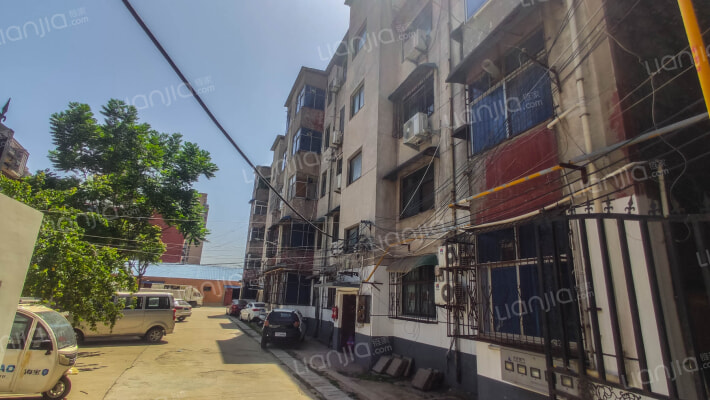 食品厂家属院外景图