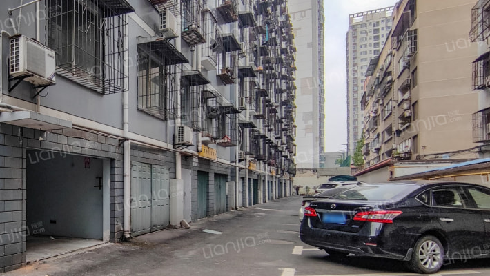 高新区财政局家属院外景图