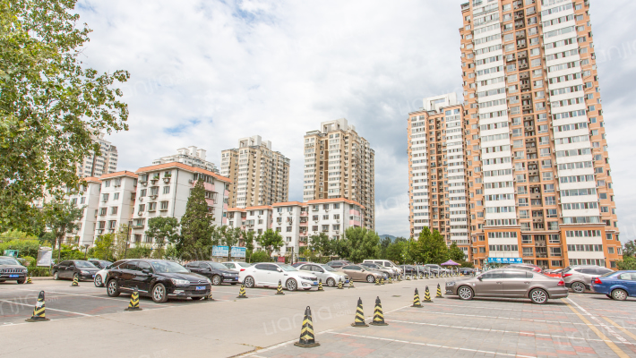 西黄新村北里外景图