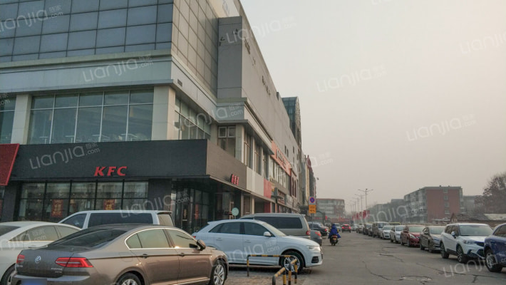 泉汇购物广场外景图