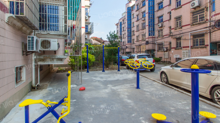 城大新村外景图