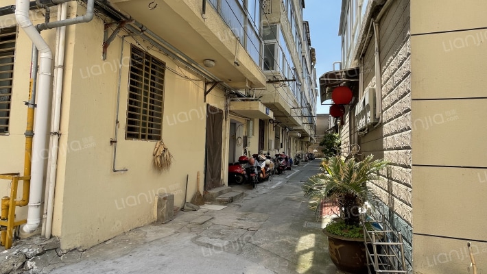 煤炭公司宿舍外景图