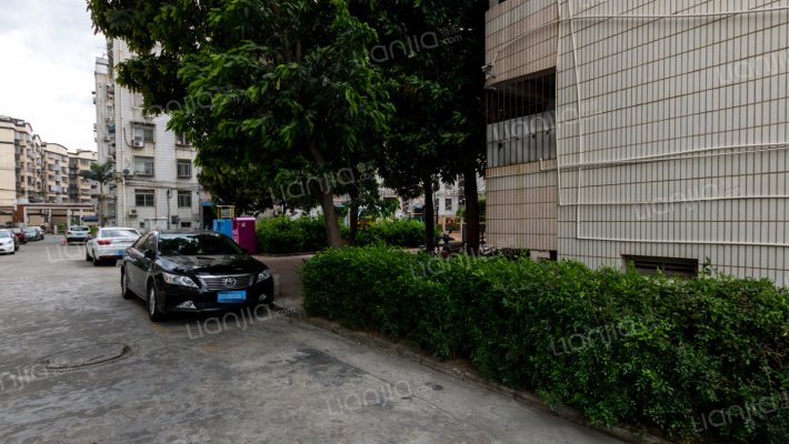 源泉山庄外景图