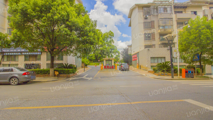 乾茂山庄外景图