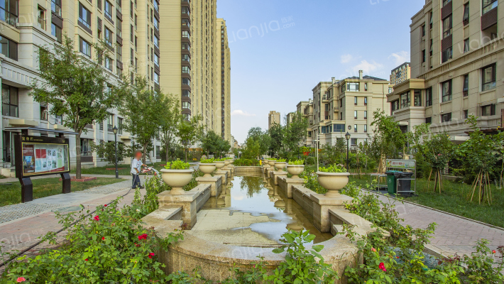 孔雀汇景轩东区外景图