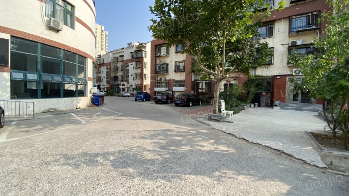 华翠洋房外景图