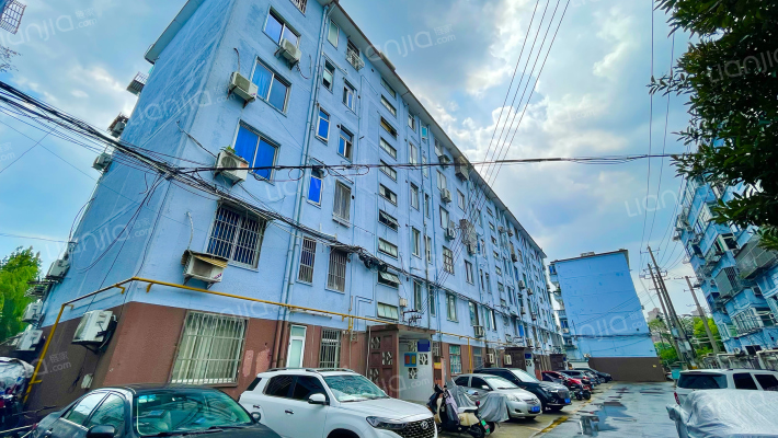 广丰市政宿舍外景图