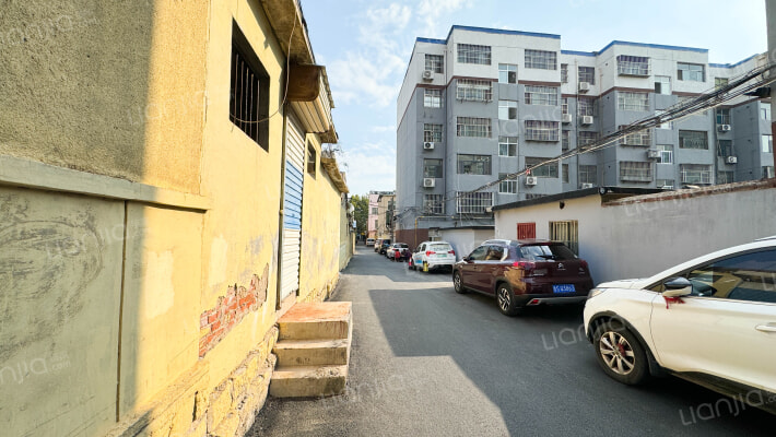 商业局宿舍外景图