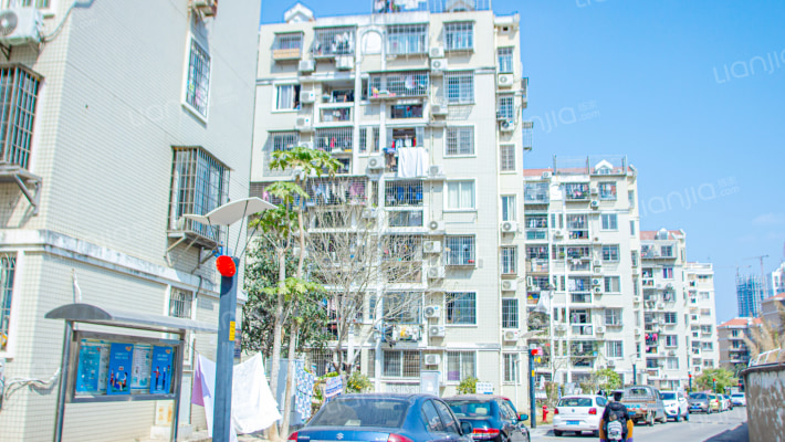 岭兜小区中区外景图