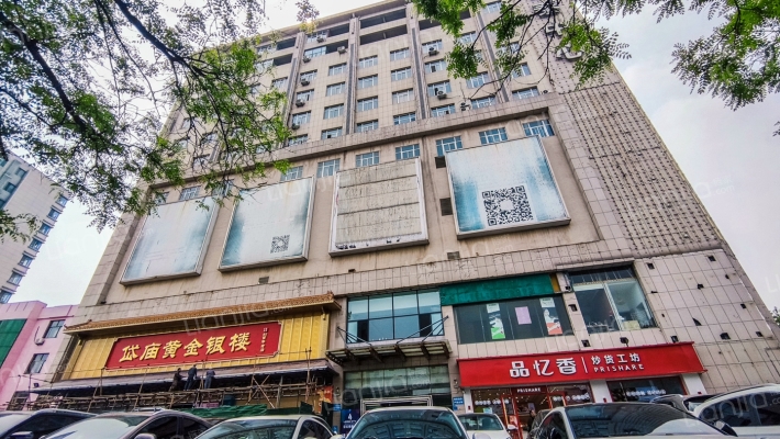 银泰中心外景图