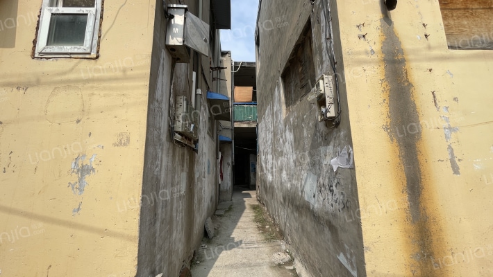 搬运胡同外景图